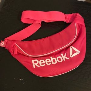 Reebok Twisted Pink Mystik Water Resistant Adjustable Strap Fanny Pack Bag